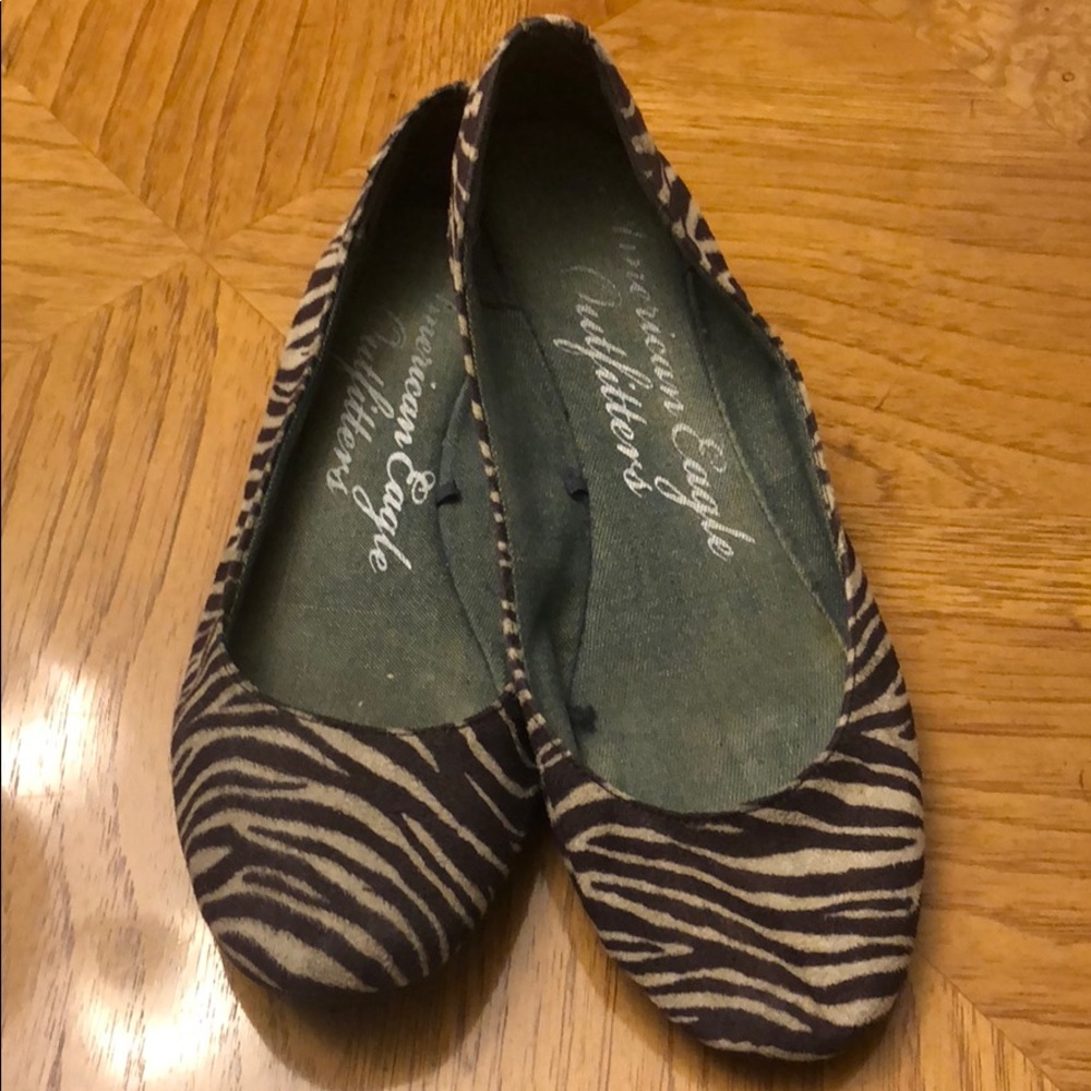 American Eagle Ballet Flats